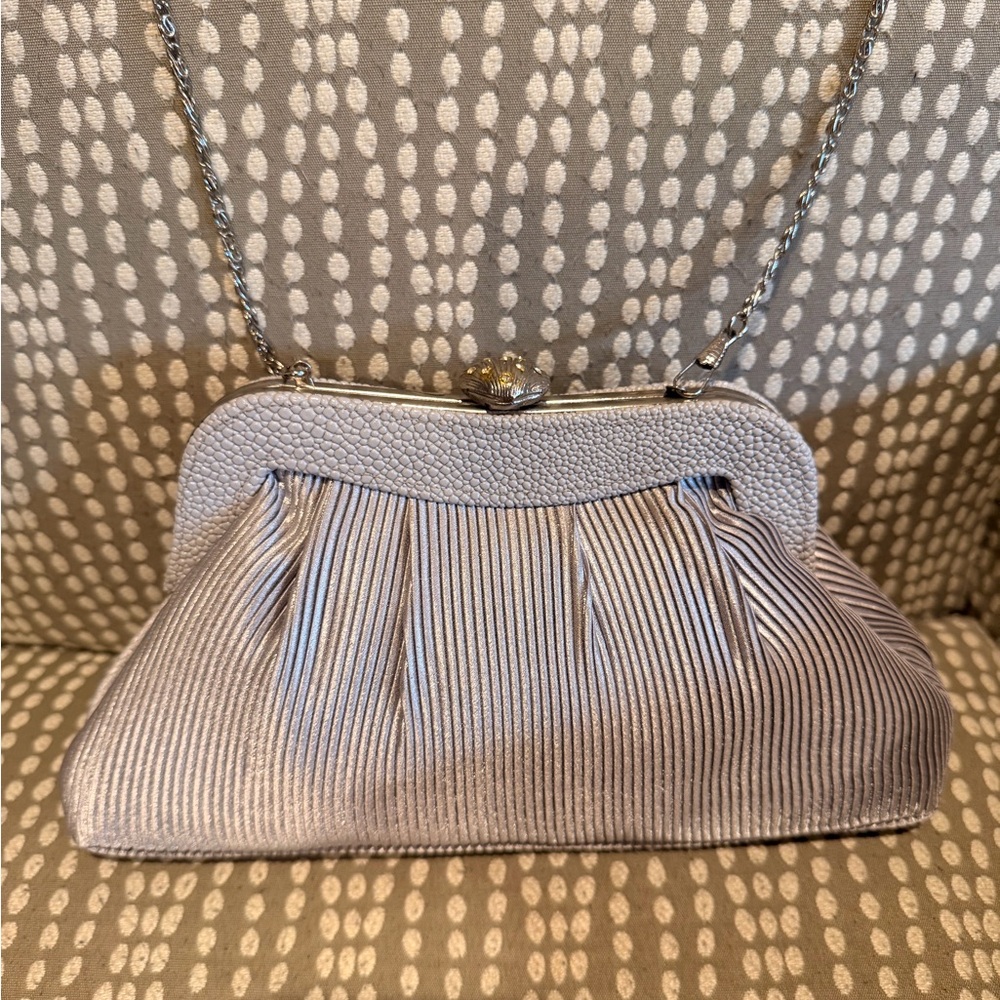 Elegant Silver Clutch Bag. Vintage š